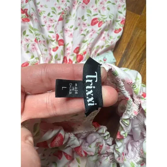 Trixxi White Strawberry Floral Puff Sleeve Dress Women’s Size Large Cottagecore - Picture 6 of 8